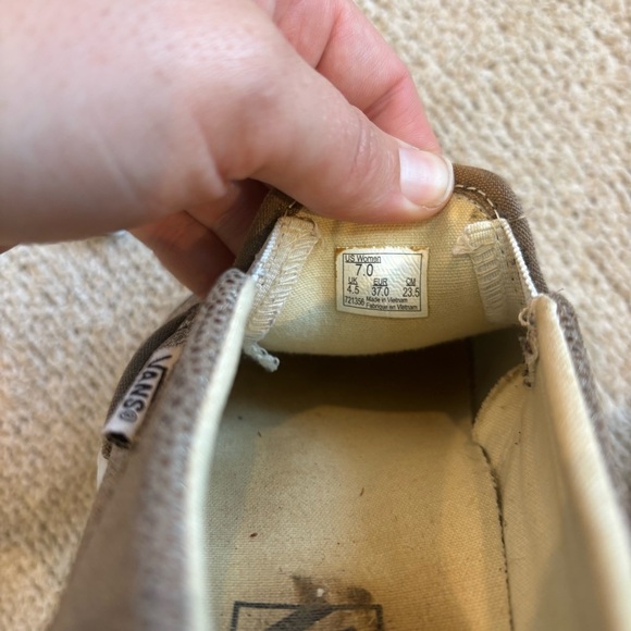 Vans Women’s Gold Metallic Slip-On Shoes Sparkly Size 7 - Picture 7 of 7